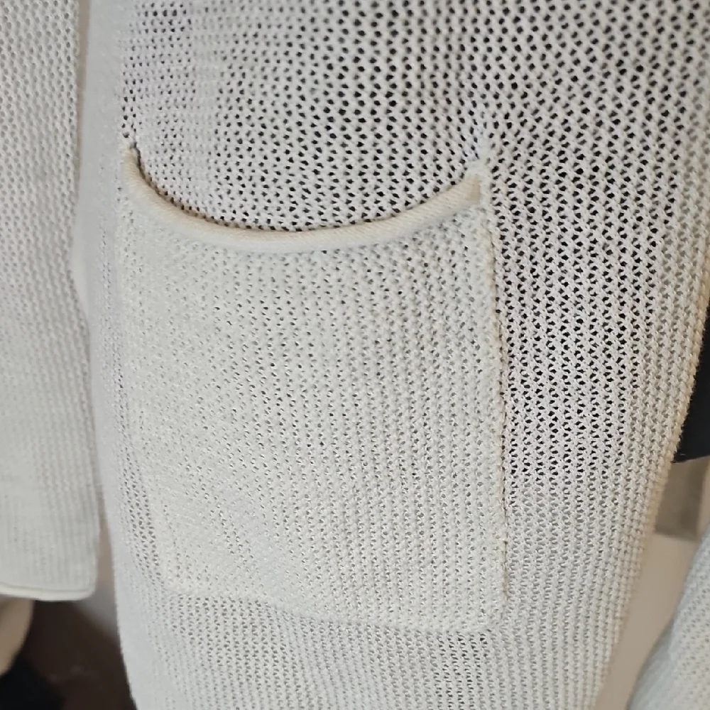 Lolë Light Weight And Light Greige Open-Front Women's Cardigan - Picture 6 of 10